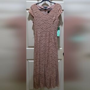 Elegant Lace Dress in Blush Pink